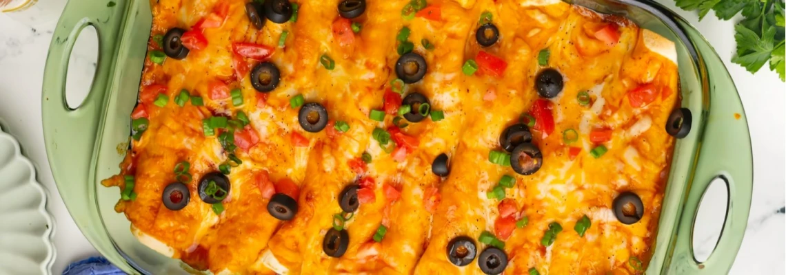 Энчиладас: классические мексиканские рулеты с соусом