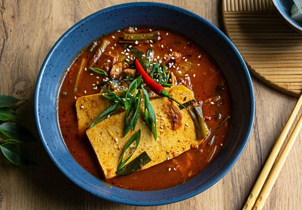 Кимчи ччиге: сытный и ароматный корейский суп